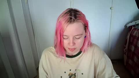 Snapshot of cherrybaby_0 chatting on April 29, 5:22 am cherrybaby_0 online show from April 29, 5:22 am