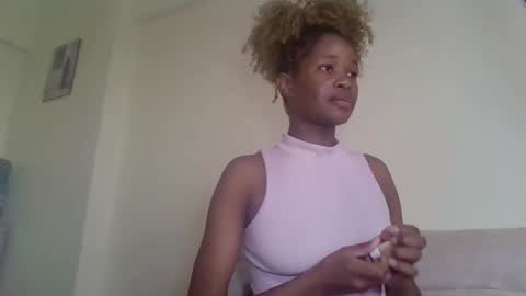 Snapshot of cherryblossom2002 chatting on March 13, 10:44 am Cherryblossom2002 online show from March 13, 10:44 am