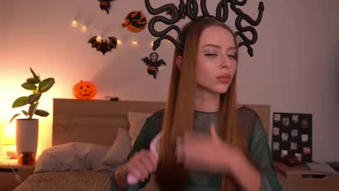 Snapshot of cherryblossom224 chatting on October 20, 8:53 pm Alisha online show from October 20, 8:53 pm