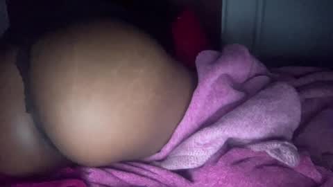 cherryb online show from June 11, 12:32 am