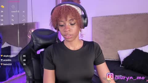 Cherry Lady online show from December 3, 6:38 pm