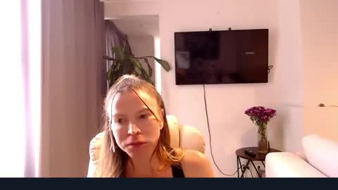 Anna online show from March 6, 6:48 pm