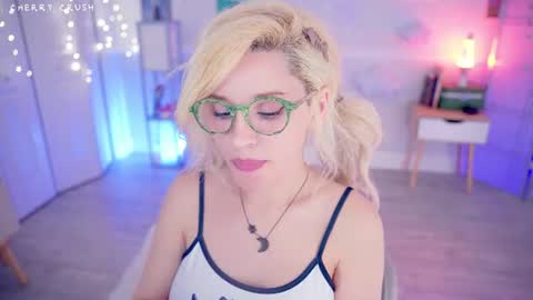 Cherry Crush  online show from June 9, 5:02 pm