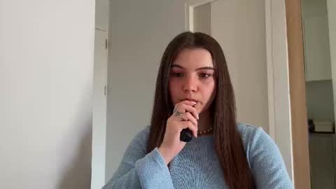 Lina online show from December 3, 3:09 am