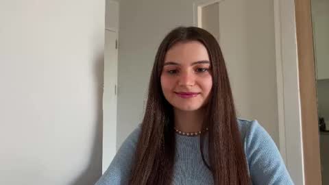 Lina online show from December 3, 6:15 am