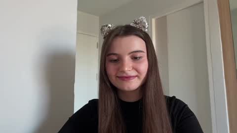 Lina online show from December 29, 8:00 am