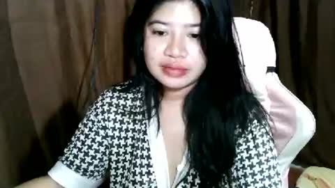 Snapshot of cherrykisses29 chatting on June 28, 11:22 pm Cherry online show from June 28, 11:22 pm