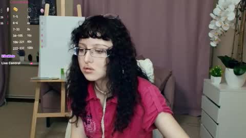 Snapshot of cherrylanding chatting on May 29, 7:34 pm Isabel online show from May 29, 7:34 pm