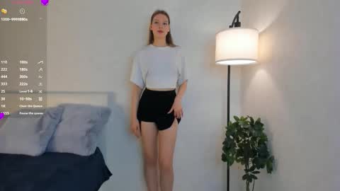 Loise online show from March 20, 5:07 pm