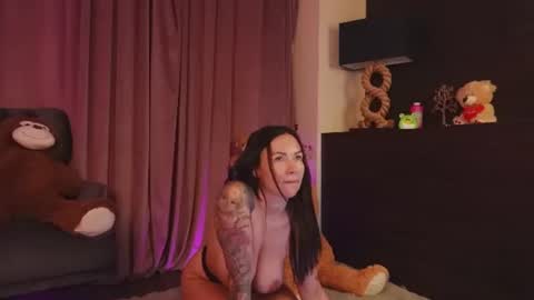 Ava online show from June 15, 4:15 am