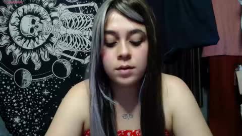 cherrypeach_ online show from October 2, 5:58 am