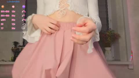 Snapshot of cherrypepperkiss chatting on February 17, 1:51 pm Lysia online show from February 17, 1:51 pm