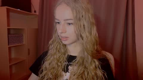 Snapshot of cherryrush951544 chatting on November 25, 2:17 pm Evie online show from November 25, 2:17 pm