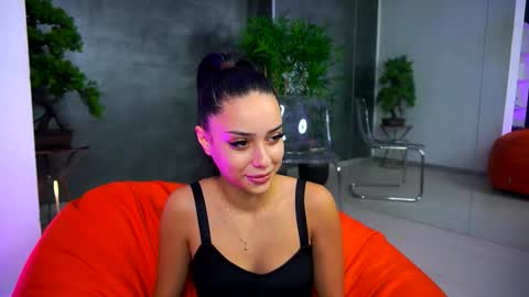 Selena online show from September 18, 6:54 pm