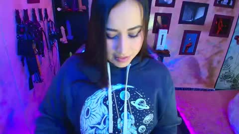 Snapshot of cherryy_bombshelll chatting on November 6, 3:46 pm cherry online show from November 6, 3:46 pm