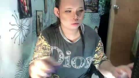 chescahotxxxl online show from January 2, 4:41 am