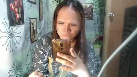 chescahotxxxl online show from January 10, 12:15 pm