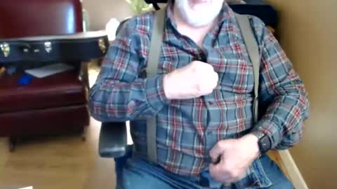 Snapshot of chgodad chatting on April 7, 8:20 pm chgodad online show from April 7, 8:20 pm