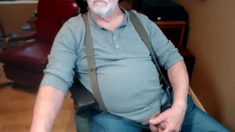 Snapshot of chgodad chatting on April 26, 6:16 pm chgodad online show from April 26, 6:16 pm