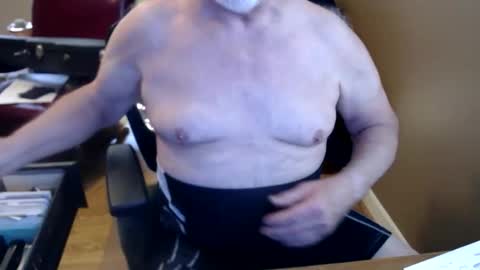 Snapshot of chgodad chatting on May 3, 7:42 pm chgodad online show from May 3, 7:42 pm