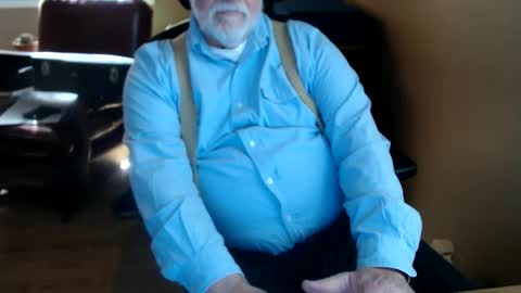Snapshot of chgodad chatting on May 6, 9:09 pm chgodad online show from May 6, 9:09 pm