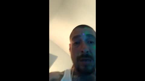 Snapshot of chi579822 chatting on March 18, 2:47 am chi579822 online show from March 18, 2:47 am