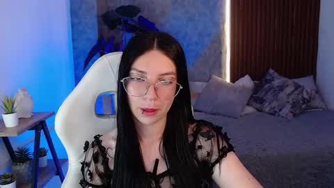 Chiara online show from March 4, 11:11 pm