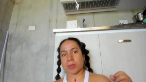 Snapshot of chiarafustox chatting on April 24, 8:33 pm Chiara fustox online show from April 24, 8:33 pm