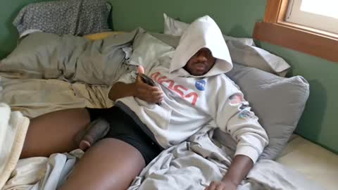 Snapshot of chicagothirdleg chatting on March 20, 3:39 pm Que online show from March 20, 3:39 pm