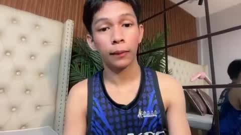 Snapshot of chick_renz chatting on June 22, 10:56 am chick_renz online show from June 22, 10:56 am