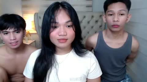 Snapshot of chick_renz chatting on June 27, 5:45 am chick_renz online show from June 27, 5:45 am