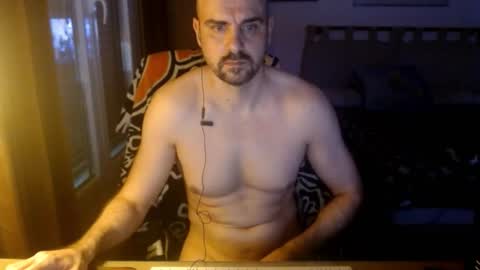 chicocam1983 online show from October 26, 4:46 pm