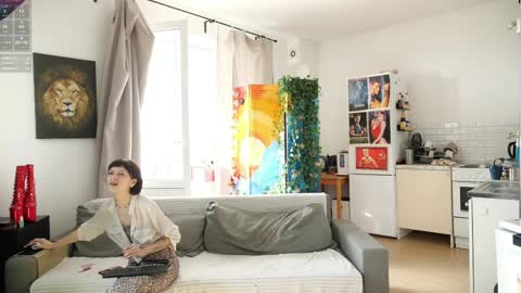 Vivian online show from April 1, 11:22 am