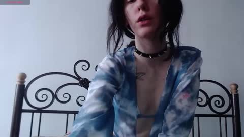 Snapshot of chill_julie chatting on March 29, 10:15 am Juliet online show from March 29, 10:15 am