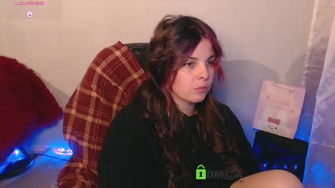 Saya online show from December 3, 6:17 pm
