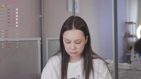 Snapshot of chillgirlll chatting on February 26, 10:58 am Nicole online show from February 26, 10:58 am