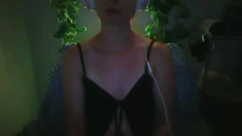 chilliemillie online show from September 10, 3:28 am