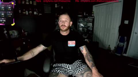 Snapshot of chillinthemosttt chatting on October 10, 3:49 am Chillinthemosttt online show from October 10, 3:49 am