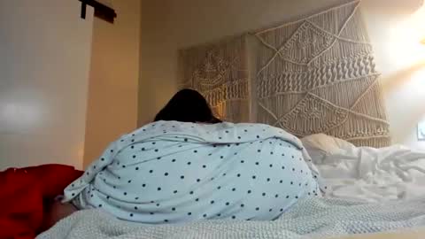 yoursensualparadise online show from February 24, 12:03 pm