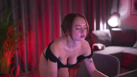 chillwithstacy online show from February 12, 11:09 pm