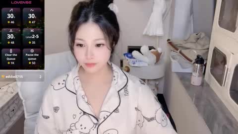 chillybb114 online show from March 18, 6:00 pm