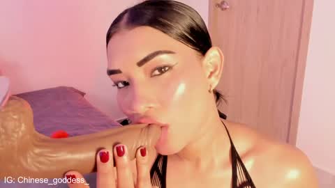 Snapshot of chinese_goddess chatting on June 4, 7:09 pm Schedule 7am to 2pm Col online show from June 4, 7:09 pm