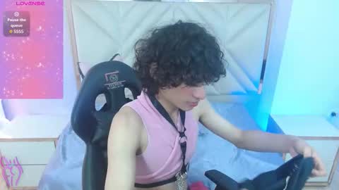 chipi_tay online show from September 21, 11:45 am