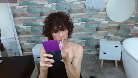 chipi_tay online show from November 3, 3:19 am