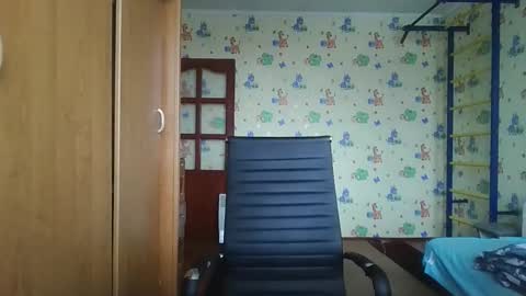 chiraq1945 online show from October 2, 6:20 am