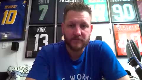 chitownstud84 online show from February 13, 5:47 am