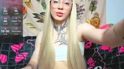 Snapshot of chl0echerry chatting on June 15, 7:05 pm Chloe INDEPENDENT MODEL online show from June 15, 7:05 pm