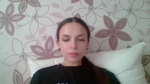 chloe45673 online show from June 1, 9:33 am