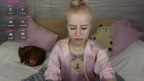 Snapshot of chloe_1dream chatting on June 10, 6:51 pm Chloe online show from June 10, 6:51 pm