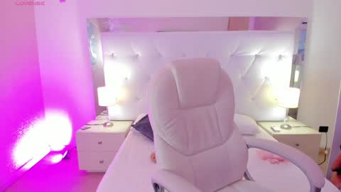 Chloe online show from January 17, 11:27 am